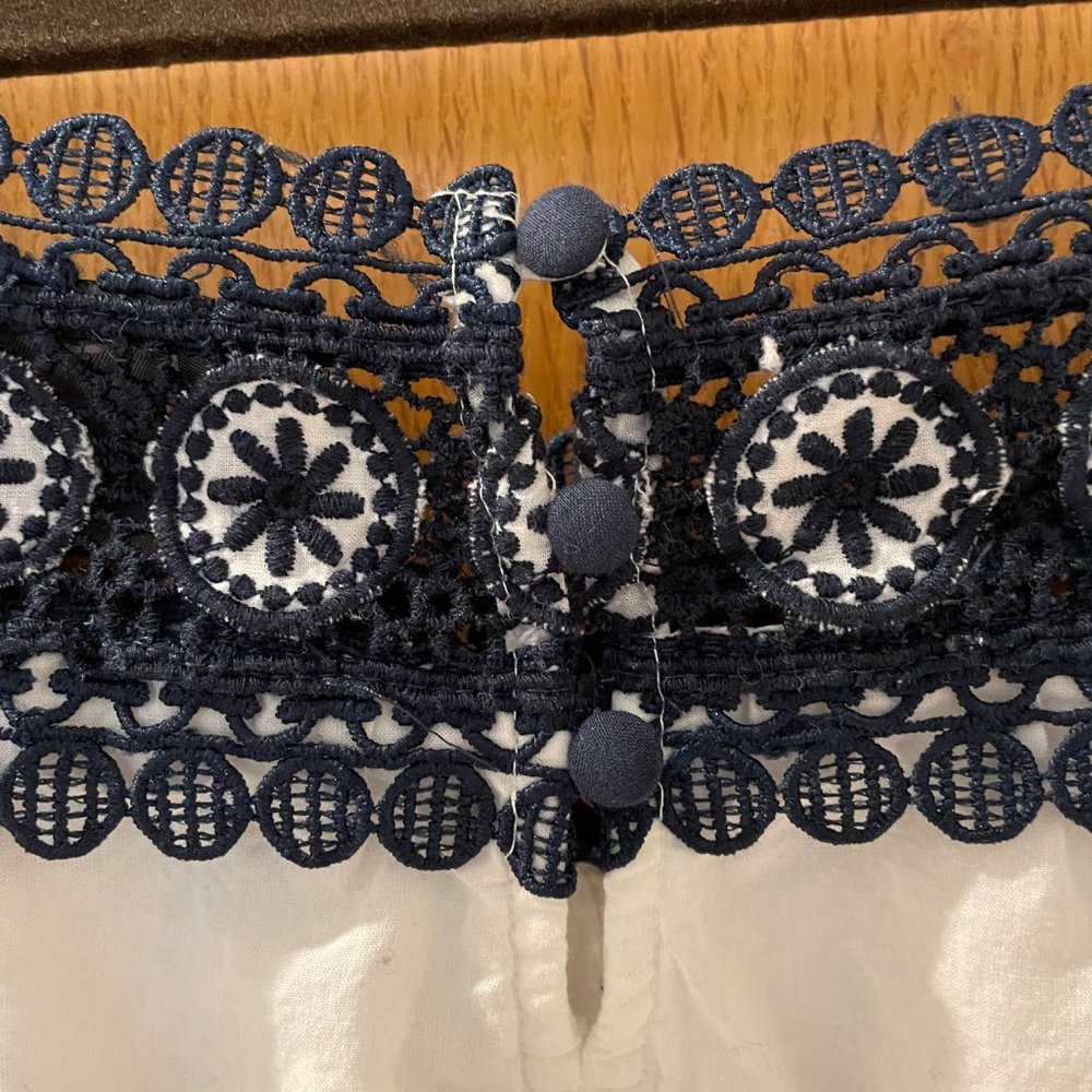 Point Sur Lace Blouse - Picture 5 of 5